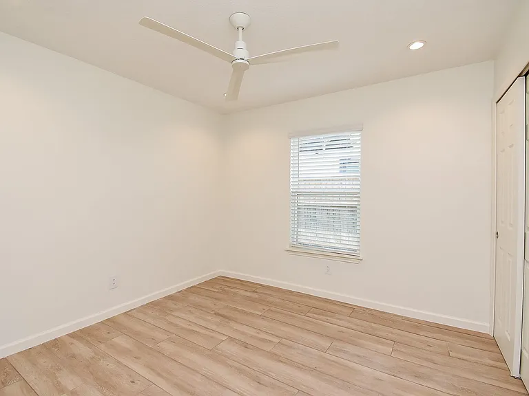 2509 Terry St #B — Photo 11