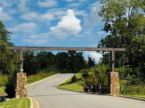 NE Healing Springs St #1, Bentonville, AR 72713