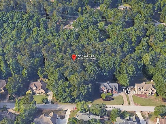 3rd image of 2721 Riverfront Dr