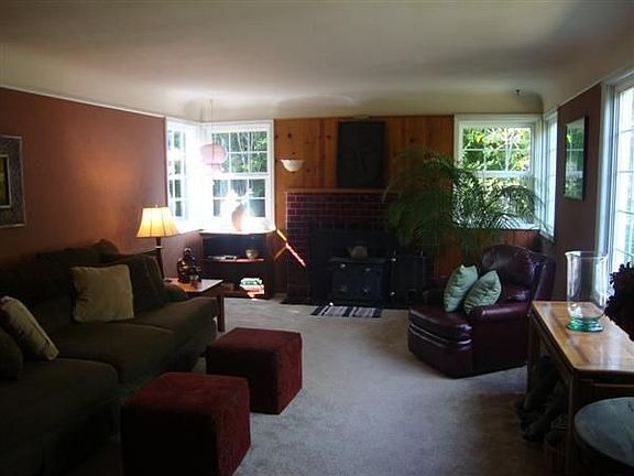 5th image of 238 Crescent Dr