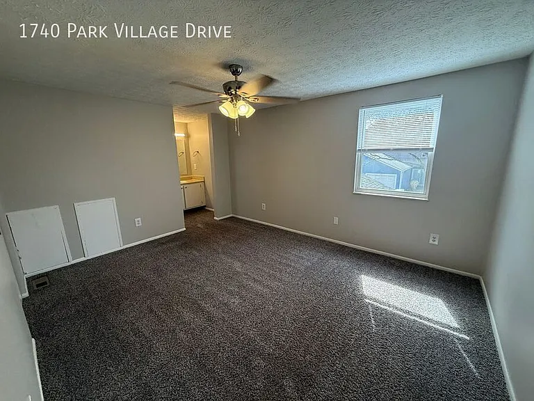 1740 Park Village Dr — Photo 10