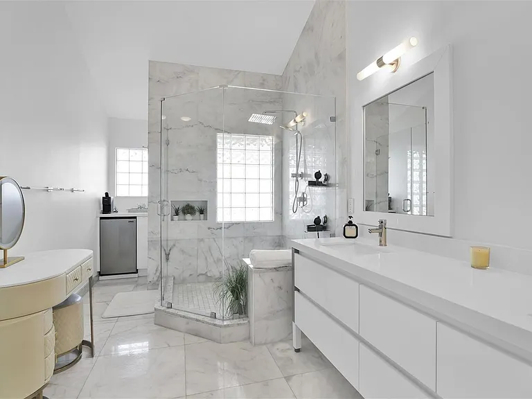 1035 Boca Cove Ln — Photo 40