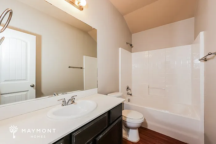 930 Haley Dr — Photo 13