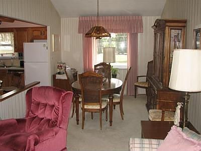 4th image of 21281 Nottingham Dr