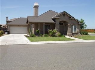 1725 Heartnut Way, Hughson, CA