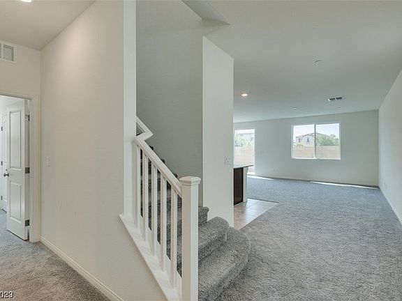 3rd image of 8447 Vulturo Ave