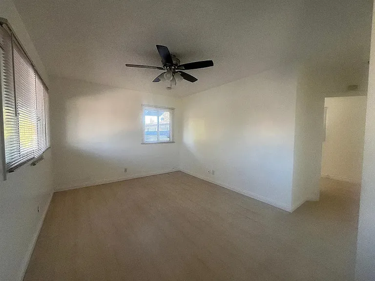 915 Edith Ave #B — Photo 5