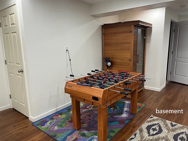 10210 Hamlet Ct — Photo 34