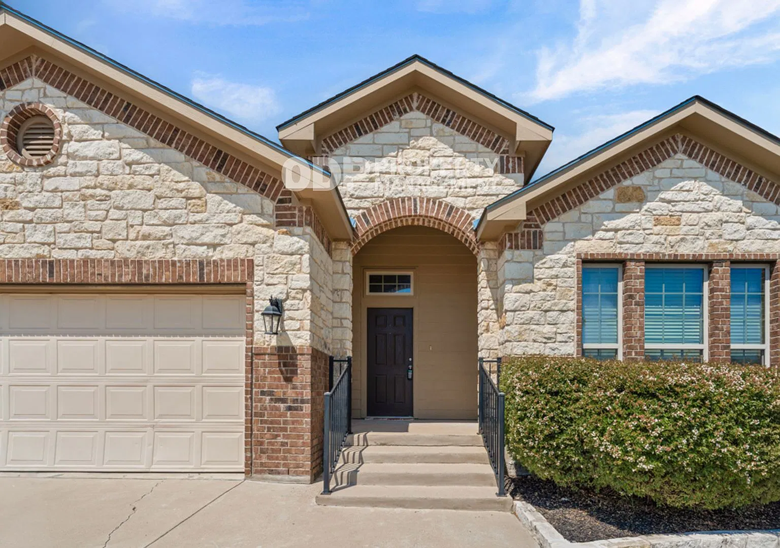 3 Bed 2 Bath- Academy ISD — Photo 3