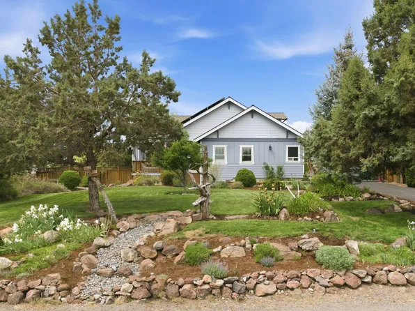 3687 SW 35th St, Redmond, OR 97756