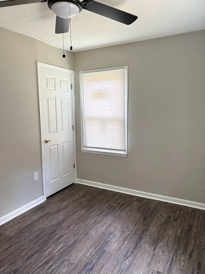 209 Morningside Drive - 1 — Photo 3