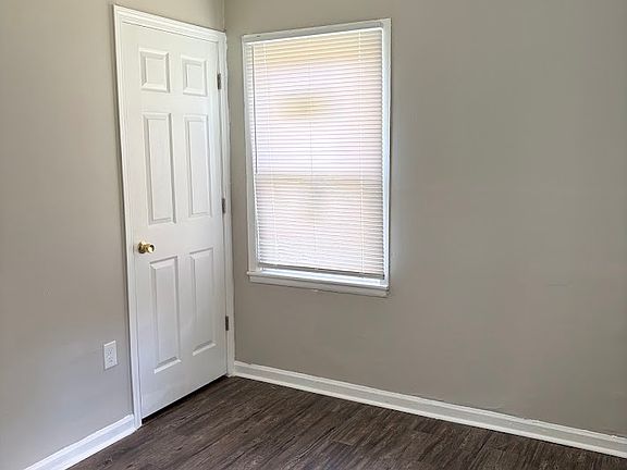 3rd image of 209 Morningside Dr