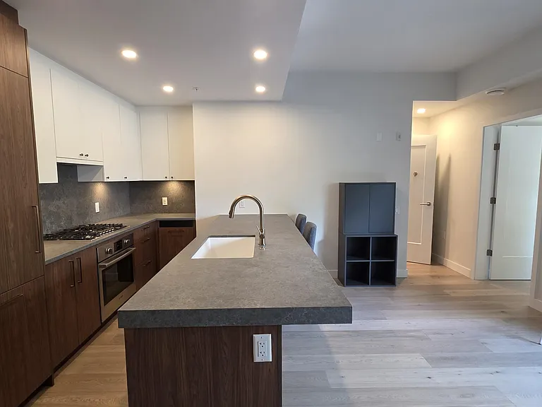 5005 Ash St #204 — Photo 9