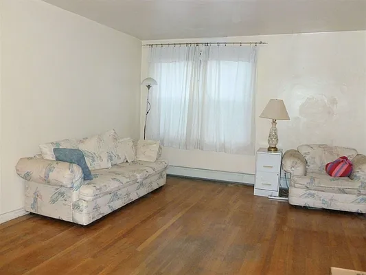 Rented by Winzone Realty Inc | media 4