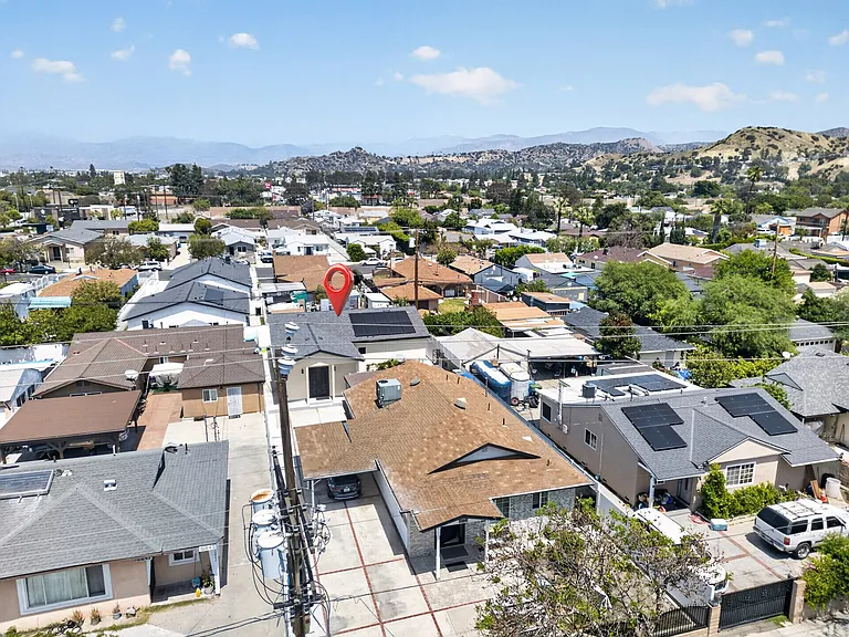 10843 Cantara St — Photo 26