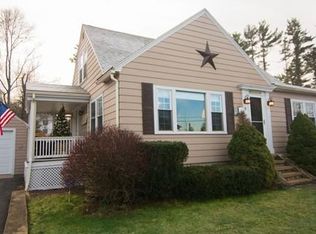 5 Farquhar Rd, Sturbridge, MA 01566
