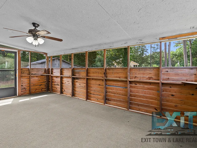 422 Tanglewood Dr — Photo 6
