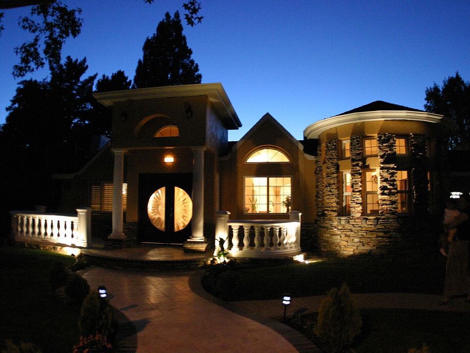 1st image of 860 Moana Ct