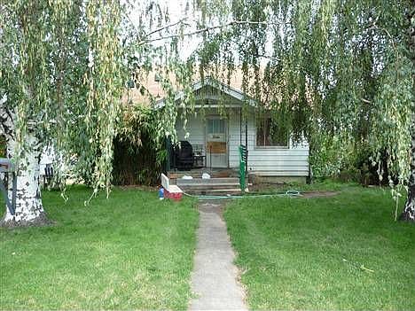 2nd image of 903 S 17th Ave