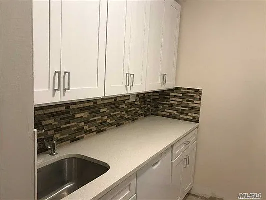 Rented by Voro, LLC | media 25