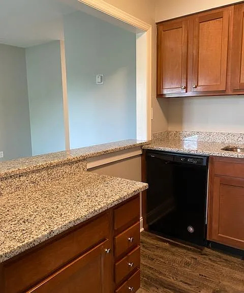 The Charlotte Apartments — Photo 9