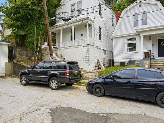 4th image of 2045 Garrard St