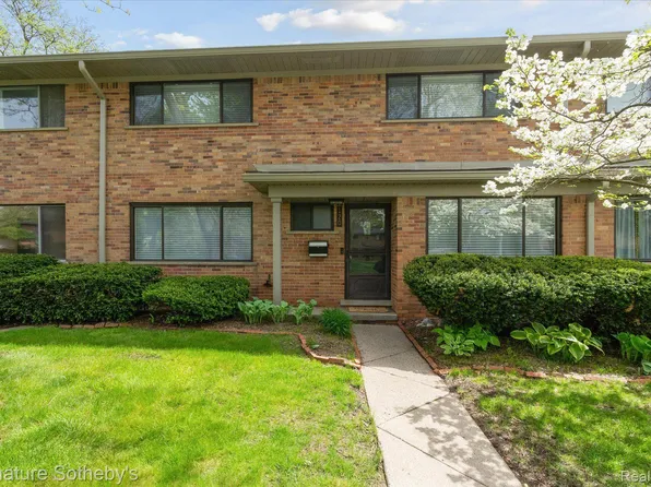 120 E Hickory Grove Rd, Bloomfield Hills, MI 48304