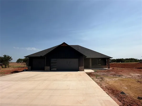2213 Winter Ridge Rd, Blanchard, OK 73010