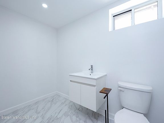 4th image of 211 Bryson Ave #1