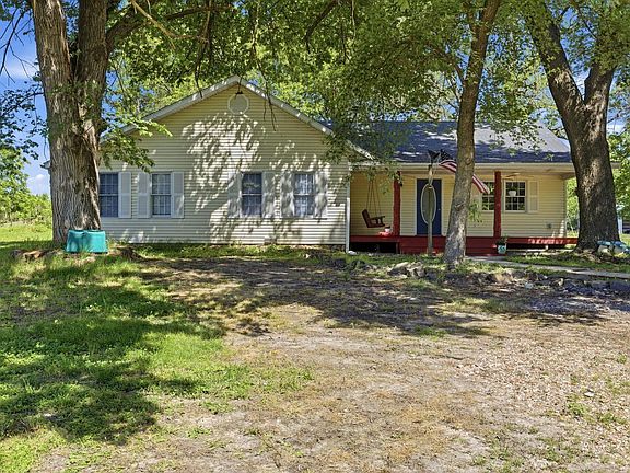 3rd image of 243 E 508th Road