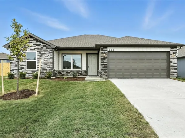 551 W Fountain St, Gardner, KS 66030