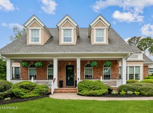 16 Pine Street, Toms River, NJ 08753