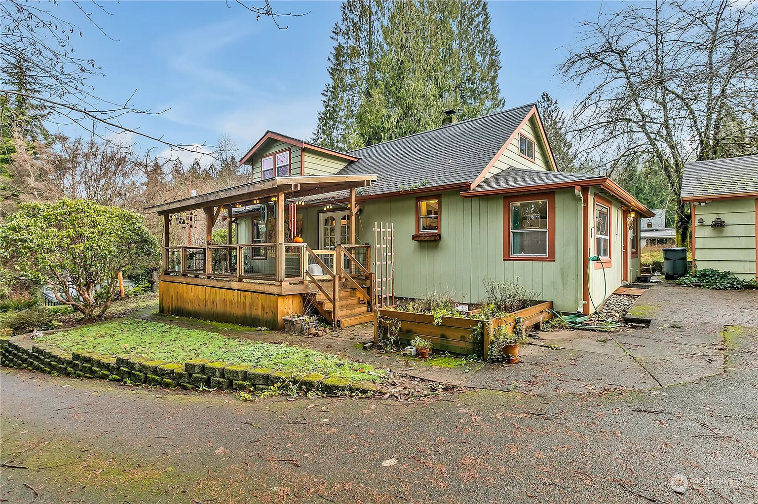 321 E Beck Street photo 1