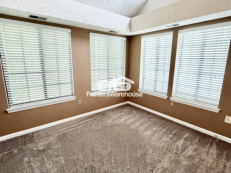 2510 Airy Hill Cir #A — Photo 12