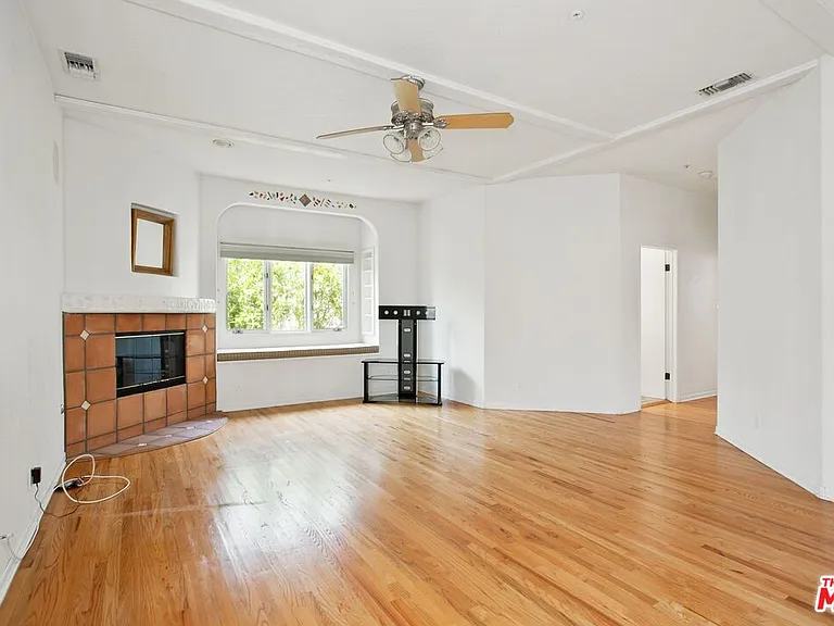 333 S McCarty Dr — Photo 11