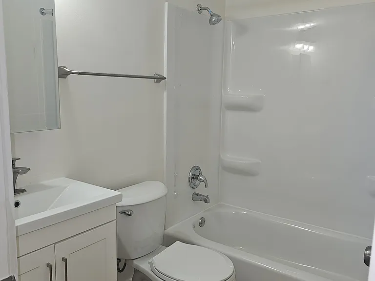 4407 Chippewa St #C — Photo 13