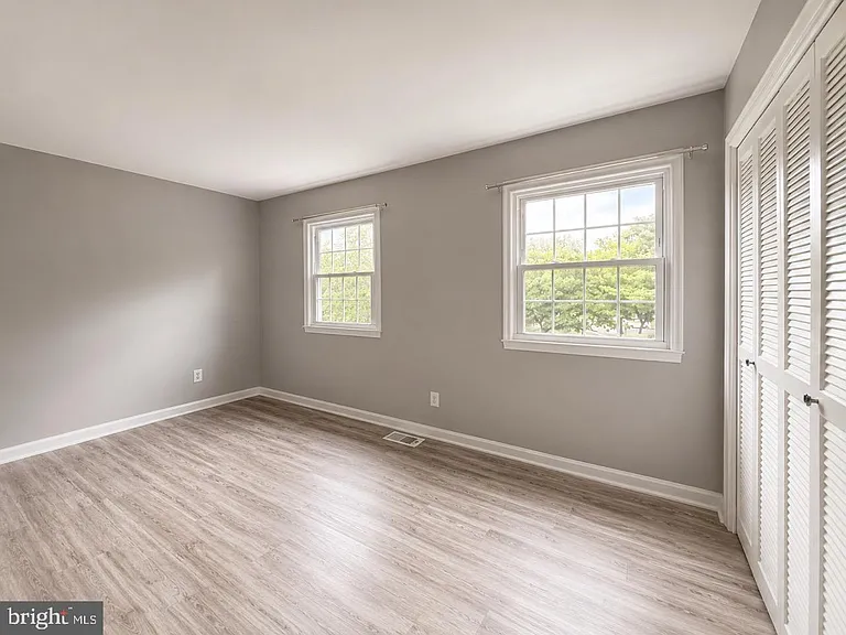 14761 Ealing Ct — Photo 13