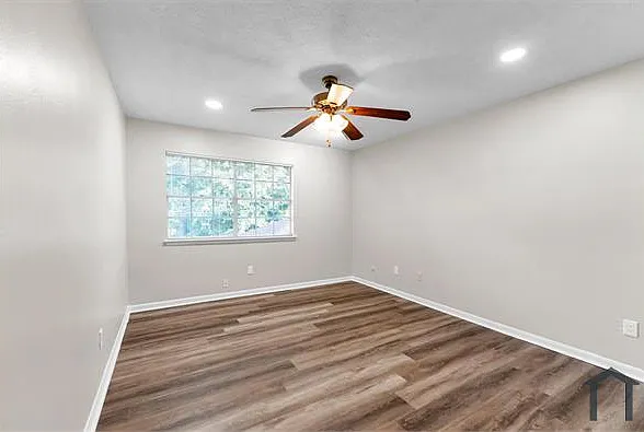 8102 Autumn Willow Dr — Photo 13