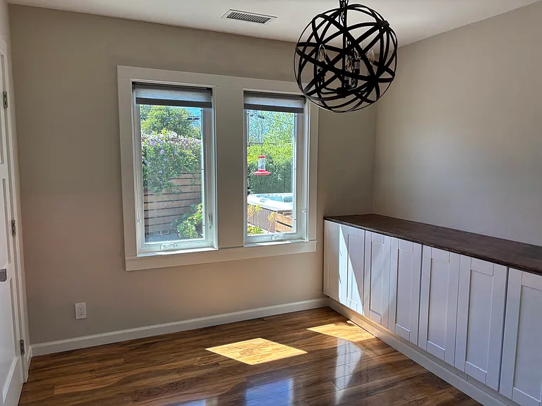 1304 Carlton Ave — Photo 16