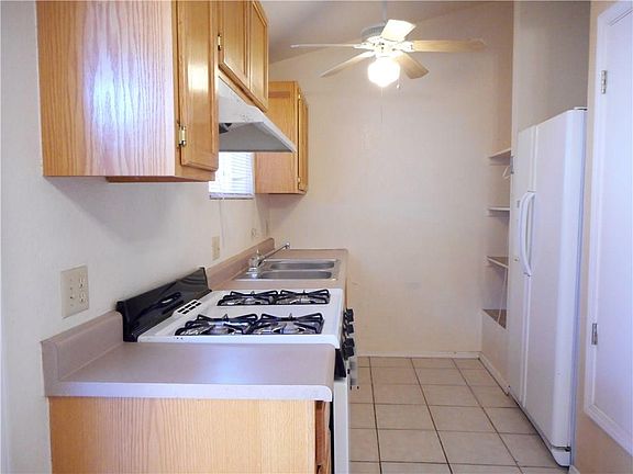 4th image of 3584 Oasis Dr