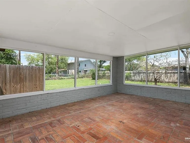 806 Walnut Ave — Photo 11