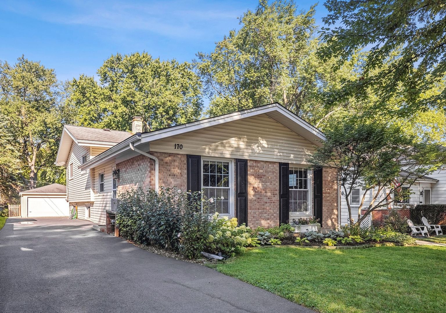 Built-Ins and Bench Seat in Glen Ellyn, Illinois