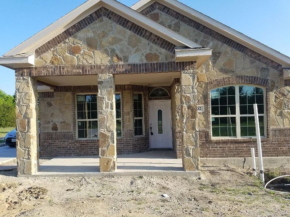 1st image of 602 E Woodell Dr