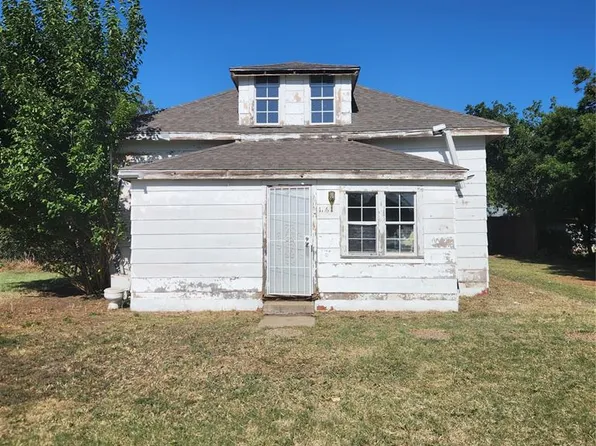 1116 D St, Snyder, OK 73566