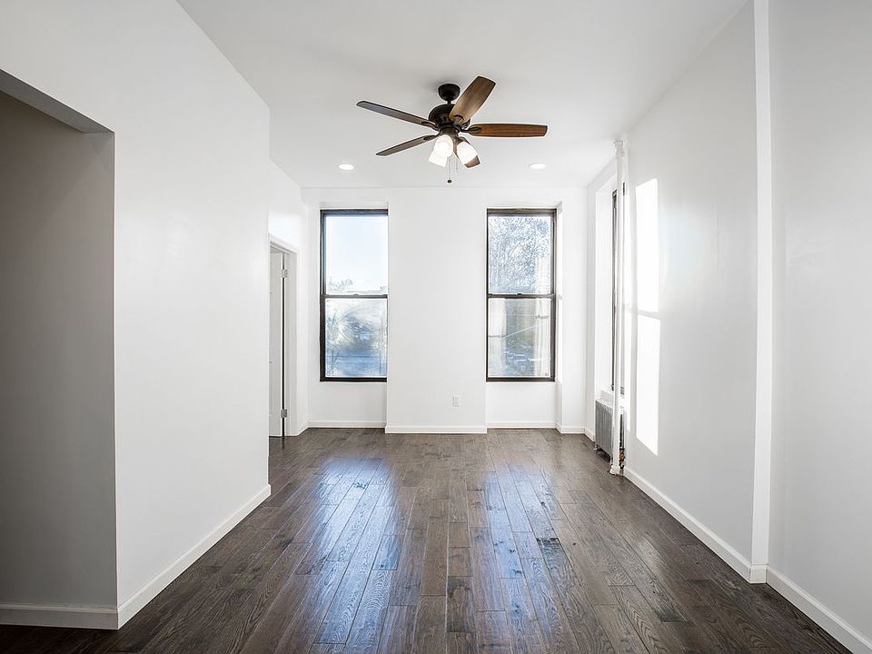 1st image of 100 Jefferson Ave #2