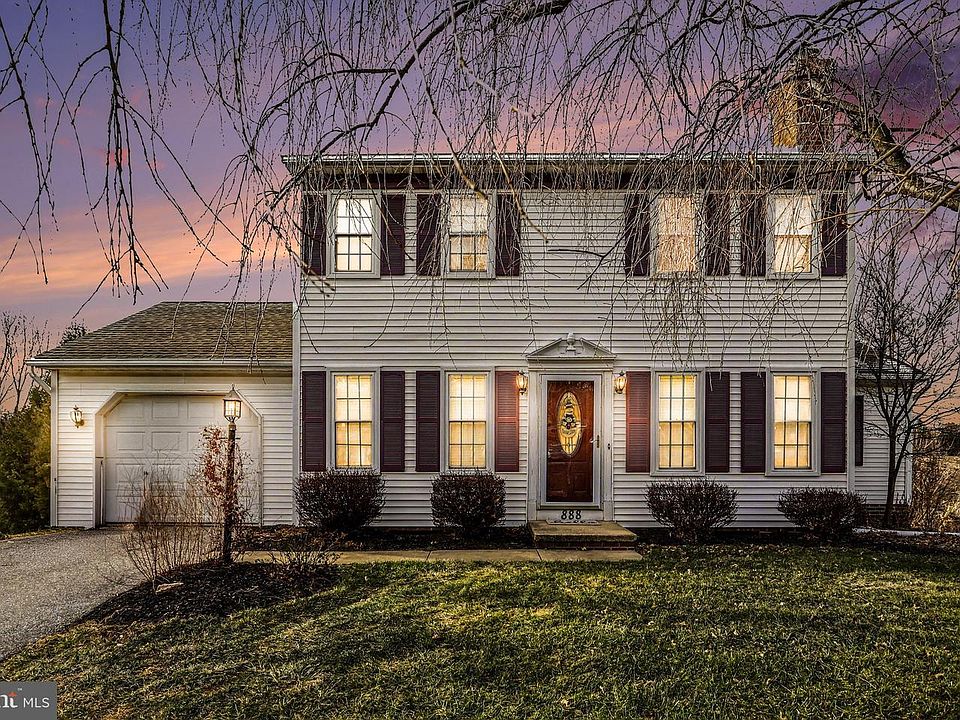 1st image of 888 Lismore Blvd