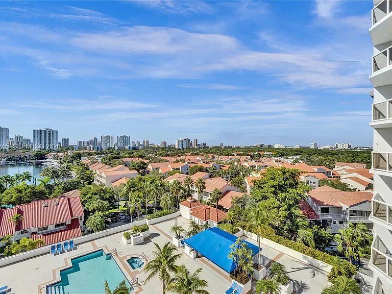 3600 Yacht Club Dr #904 — Photo 58