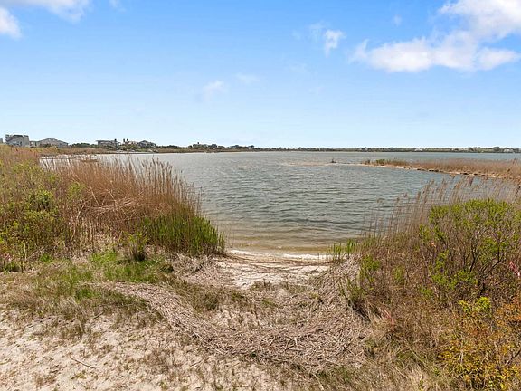 3rd image of 27 Burnetts Cove Rd