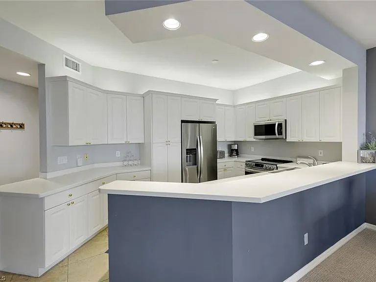 410 Flagship Dr #605 — Photo 8