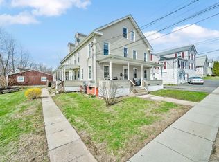 10-16 Suffield St, Windsor Locks, CT 06096